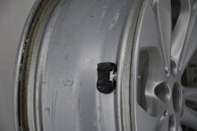 Load image into Gallery viewer, 1x Alufelge 17 Zoll 7.5" 5x112 52ET Glanz Silber 6856065 BMW Rim Wheel FEL1946210074ag