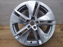 Load image into Gallery viewer, 1x Alufelge 19 Zoll 8.0" 5x112 45ET Glanz Silber 5LA601025B Skoda Enyaq Iv FEL5807616601jt