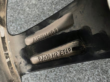 Laden Sie das Bild in den Galerie-Viewer, 1x Alufelge 18 Zoll 9.0&quot; 5x112 49ET A2134011900 Mercedes-Benz W213 Rim Wheel