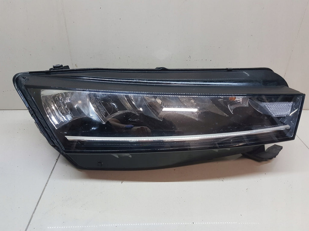 Frontscheinwerfer Skoda Octavia IV 5E4941016 LED Rechts Scheinwerfer Headlight SCH8581139798pj