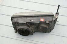 Laden Sie das Bild in den Galerie-Viewer, Frontscheinwerfer Iveco I 45251748 Links Scheinwerfer Headlight SCH2030770352ba