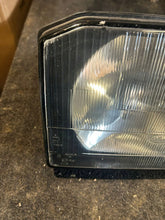 Laden Sie das Bild in den Galerie-Viewer, Frontscheinwerfer Land Rover I Discovery Links Scheinwerfer Headlight SCH2536161170cf
