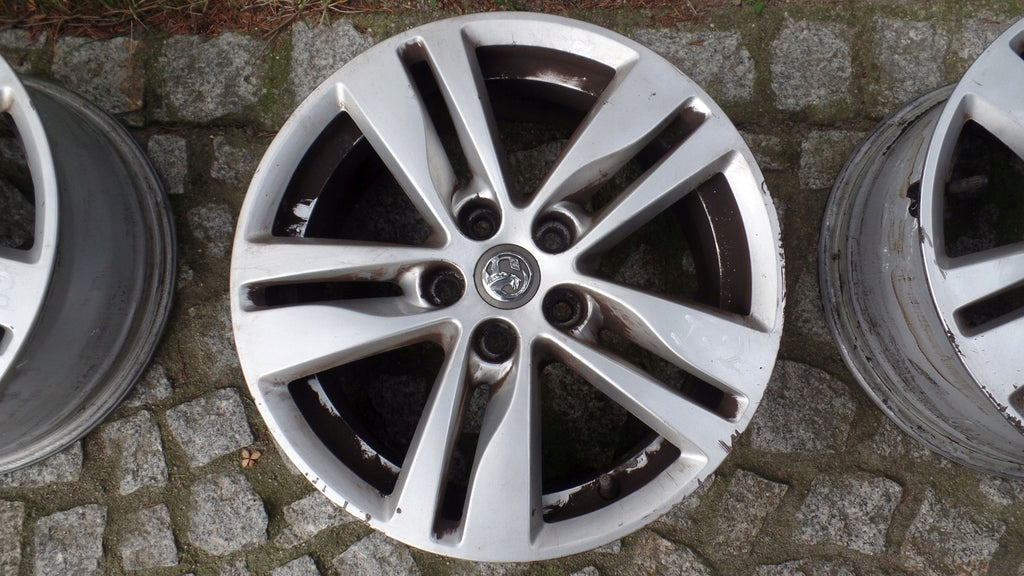 1x Alufelge 16 Zoll 7.0" 5x105 41ET 39025544 Chevrolet Astra K Rim Wheel