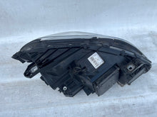 Laden Sie das Bild in den Galerie-Viewer, Frontscheinwerfer Mercedes-Benz W246 A2468207161 Xenon Links Headlight