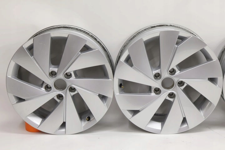 4x Alufelge 17 Zoll 6.5" 5x112 40ET Matt 5H0601025B VW Golf Viii Rim Wheel FEL7051918202ix