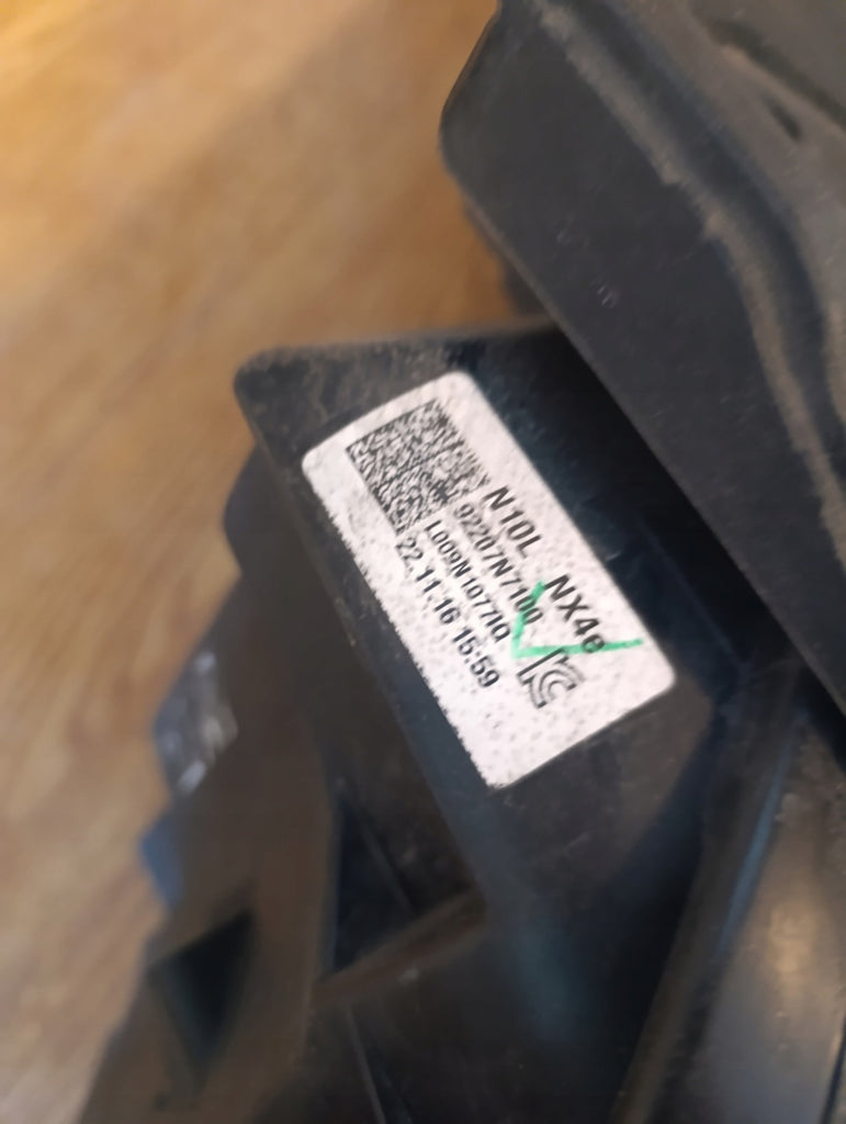 Frontscheinwerfer Hyundai Tucson 92207N7100 220346L009N100SN4 LED Links SCH9480010069yu