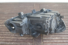Laden Sie das Bild in den Galerie-Viewer, Frontscheinwerfer Opel Zafira 9832836480 Rechts Scheinwerfer Headlight