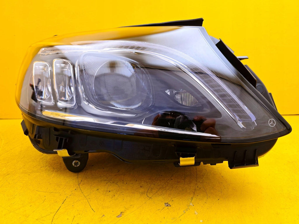Frontscheinwerfer Mercedes-Benz W205 A2059061606 LED Rechts Headlight SCH9294849762xu