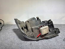 Laden Sie das Bild in den Galerie-Viewer, Frontscheinwerfer Mercedes-Benz Viano W639 Vito A6398202861 Links Headlight SCH6681489188oz