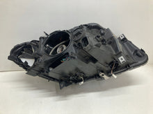 Load image into Gallery viewer, Frontscheinwerfer BMW 5 F11 F10 A9720325114 Xenon Ein Stück (Rechts oder Links)