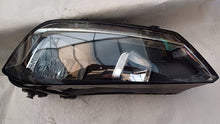 Laden Sie das Bild in den Galerie-Viewer, Frontscheinwerfer VW Sportsvan 517941006B Xenon Ein Stück (Rechts oder Links) SCH9008348075os