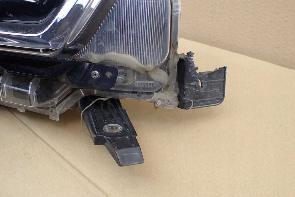 Frontscheinwerfer Toyota Hilux VIII 81110-0KP41 1EJ-923363-040A LED Rechts