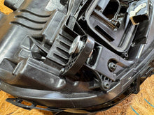 Load image into Gallery viewer, Frontscheinwerfer Mercedes-Benz W213 A2139067509 Ein Stück (Rechts oder Links) SCH8653906757bf