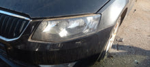 Laden Sie das Bild in den Galerie-Viewer, Frontscheinwerfer Skoda Octavia III 5E1941015 Links Scheinwerfer Headlight SCH8853715965dg