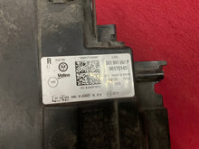 Load image into Gallery viewer, Frontscheinwerfer VW Passat B8 3G1941082P Full LED Rechts Scheinwerfer Headlight
