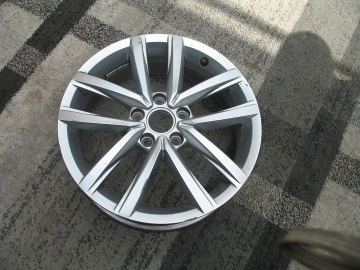 1x Alufelge 17 Zoll 6.0" 5x112 50ET Glanz Silber 2K5601025N VW Caddy I Rim Wheel FEL1056320359bi
