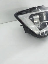 Laden Sie das Bild in den Galerie-Viewer, Frontscheinwerfer VW Transporter 7E1941016 Rechts Scheinwerfer Headlight