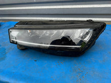 Laden Sie das Bild in den Galerie-Viewer, Frontscheinwerfer Skoda Octavia IV 5E4941015 Links Scheinwerfer Headlight SCH4525972029kk