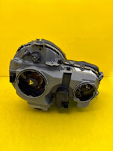 Laden Sie das Bild in den Galerie-Viewer, Frontscheinwerfer Mercedes-Benz W210 A2108204161 Xenon Links Headlight SCH2302541054ri
