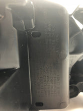 Laden Sie das Bild in den Galerie-Viewer, Frontscheinwerfer Mitsubishi Eclipse Cross 8301D073 LED Links Headlight