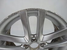 Laden Sie das Bild in den Galerie-Viewer, 1x Alufelge 18 Zoll 7.5&quot; 5x108 52,5ET Glanz Silber 31381456 Volvo S60 V60 V40