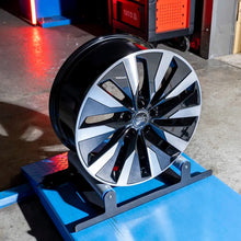 Laden Sie das Bild in den Galerie-Viewer, 4x Alufelge 18 Zoll 8.0" 5x112 39ET Glanz Grau 4K0601025 Audi Mg Rim Wheel FEL3743616887nb