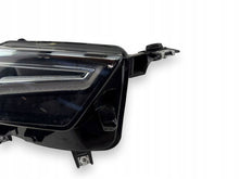Laden Sie das Bild in den Galerie-Viewer, Frontscheinwerfer Seat Ateca 577941032C Vorderseite Scheinwerfer Headlight