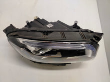 Laden Sie das Bild in den Galerie-Viewer, Frontscheinwerfer Mercedes-Benz W247 A2479063200 Full LED Rechts Headlight SCH9468066398vn