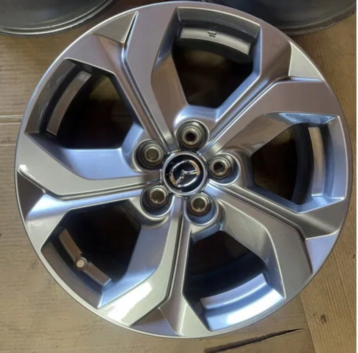1x Alufelge 18 Zoll 7.0" 5x114.3 45ET Glanz Graphit 9965777080 Mazda Mx30 Cx30 FEL3208888849sc