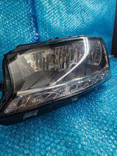 Laden Sie das Bild in den Galerie-Viewer, Frontscheinwerfer Skoda Fabia 6V1941015D Links Scheinwerfer Headlight