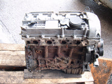 Load image into Gallery viewer, Motorblock Mercedes-Benz Vito W639 OM646 2.2 CDI 88PS Diesel Unkomplett