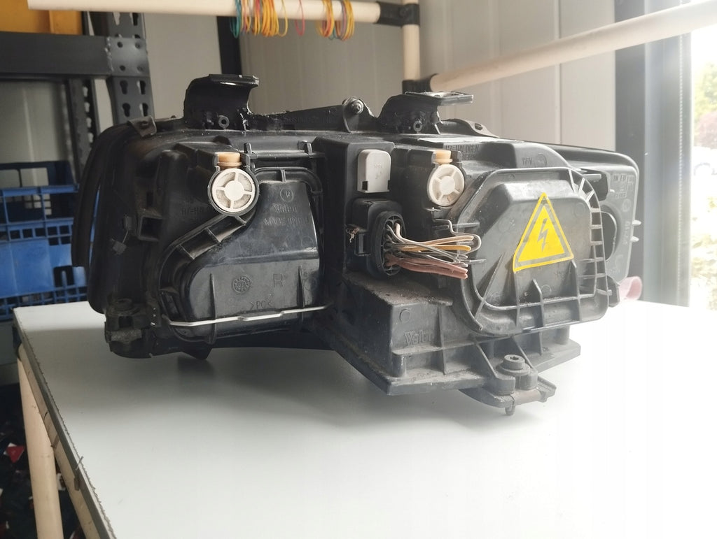 Frontscheinwerfer Audi A4 B6 8E0941004AQ Xenon Ein Stück (Rechts oder Links)