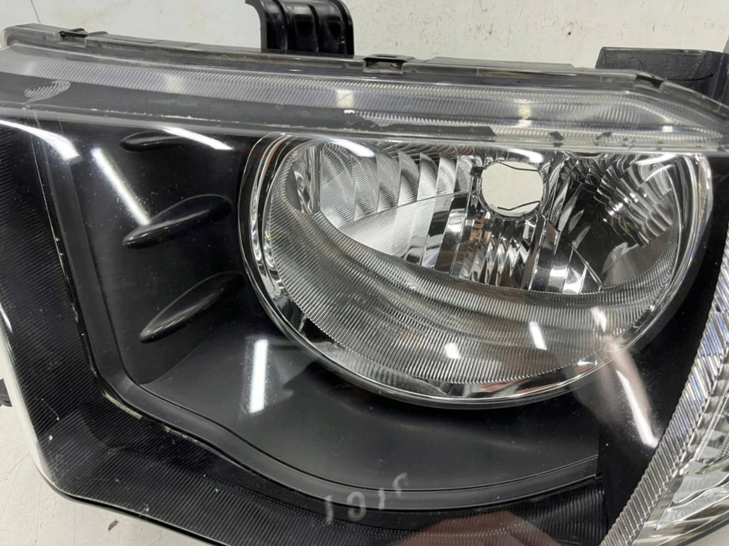 Frontscheinwerfer Mitsubishi L200 8301B461 Links Scheinwerfer Headlight SCH5483972611fv