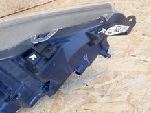 Load image into Gallery viewer, Frontscheinwerfer Toyota Yaris Links Scheinwerfer Headlight