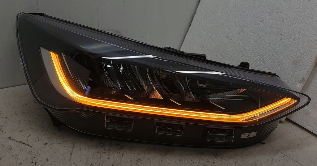 Frontscheinwerfer Ford Focus NX7B-13E014-CD LED Rechts Scheinwerfer Headlight