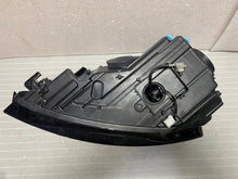 Load image into Gallery viewer, Frontscheinwerfer Audi A3 8P0941030BQ Xenon Ein Stück (Rechts oder Links) SCH8503527726uy