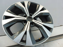 Load image into Gallery viewer, 1x Alufelge 18 Zoll 7.0&quot; 5x112 45ET Glanz Silber 575601025E Mg Ateca Rim Wheel
