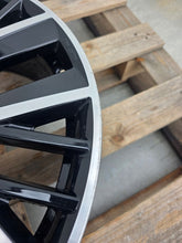 Load image into Gallery viewer, 1x Alufelge 19 Zoll 7.5" 5x112 51ET Glanz Schwarz 5G0601025AN VW Golf VII I FEL2730181811ri