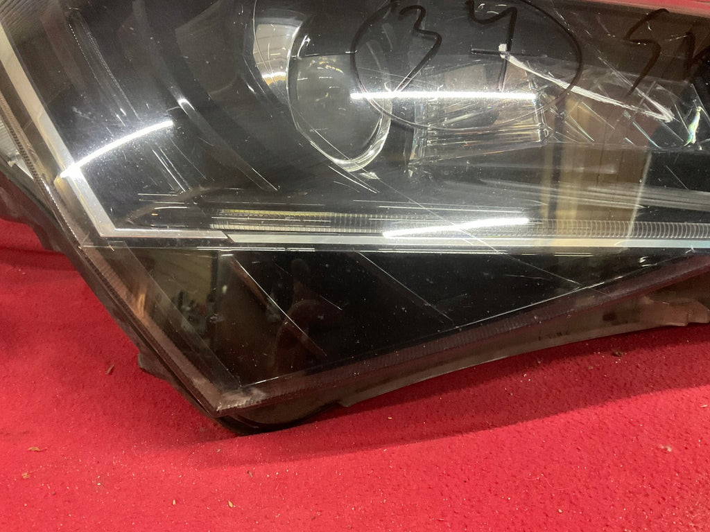 Frontscheinwerfer Skoda Superb III 3V1941016A 3V1941018A Xenon Rechts Headlight