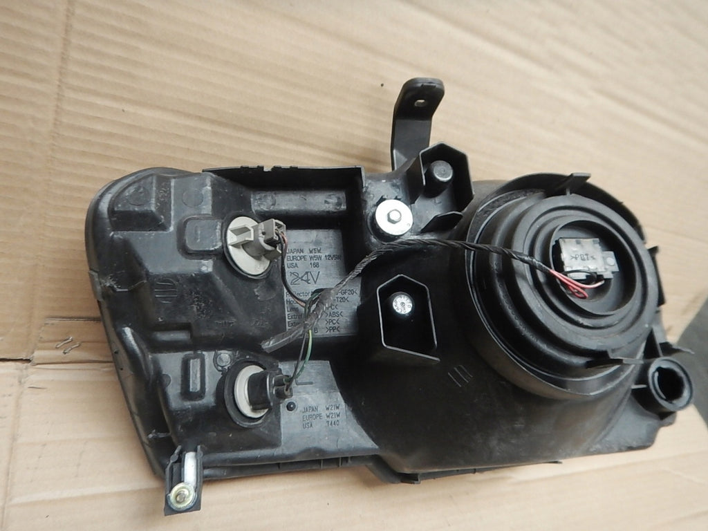 Frontscheinwerfer Mitsubishi Pajero III 082141159L Links Scheinwerfer Headlight SCH1229360842yd