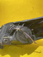 Laden Sie das Bild in den Galerie-Viewer, Frontscheinwerfer Ford Fiesta I 8A6113W029AG Rechts Scheinwerfer Headlight SCH6033561505pb