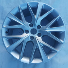 Load image into Gallery viewer, 1x Alufelge 18 Zoll 8.0" 5x112 40ET Glanz Silber 5FF071498 Cupra Formentor Ateca FEL8193040466kq