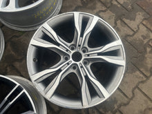Laden Sie das Bild in den Galerie-Viewer, 1x Alufelge 18 Zoll 8.0&quot; 5x112 57ET Glanz Graphit 6855093 BMW Mg Rim Wheel