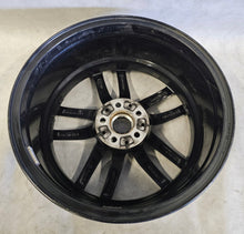 Laden Sie das Bild in den Galerie-Viewer, 1x Alufelge 18 Zoll 8.0" 5x112 30ET Glanz Graphit 7855081 BMW 5 G31 G30 FEL2656405665od