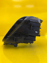 Laden Sie das Bild in den Galerie-Viewer, Frontscheinwerfer BMW X1 F48 7472249-06 LED Ein Stück (Rechts oder Links) SCH4010507938ug