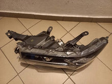 Laden Sie das Bild in den Galerie-Viewer, Frontscheinwerfer Toyota Land Cruiser Links Scheinwerfer Headlight SCH6767084219xs