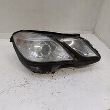 Laden Sie das Bild in den Galerie-Viewer, Frontscheinwerfer Mercedes-Benz W212 A2128200261 1EL009702 Rechts Headlight SCH6587247655ed