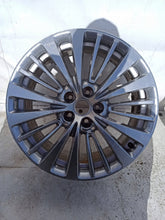 Laden Sie das Bild in den Galerie-Viewer, 1x Alufelge 18 Zoll 7.5&quot; 5x108 49ET 5JX18, Opel Rim Wheel