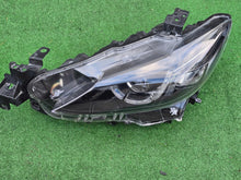 Load image into Gallery viewer, Frontscheinwerfer Mazda 6 Links Scheinwerfer Headlight SCH7783241442wc