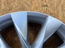 Laden Sie das Bild in den Galerie-Viewer, 1x Alufelge 17 Zoll 7.0" 5x112 43ET 3P0601025 Skoda Superb Octavia I Rim Wheel FEL8667036494og